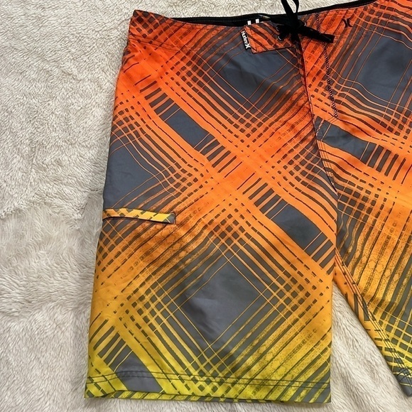 Mens Hurley swim shorts size 40 - Picture 2 of 10